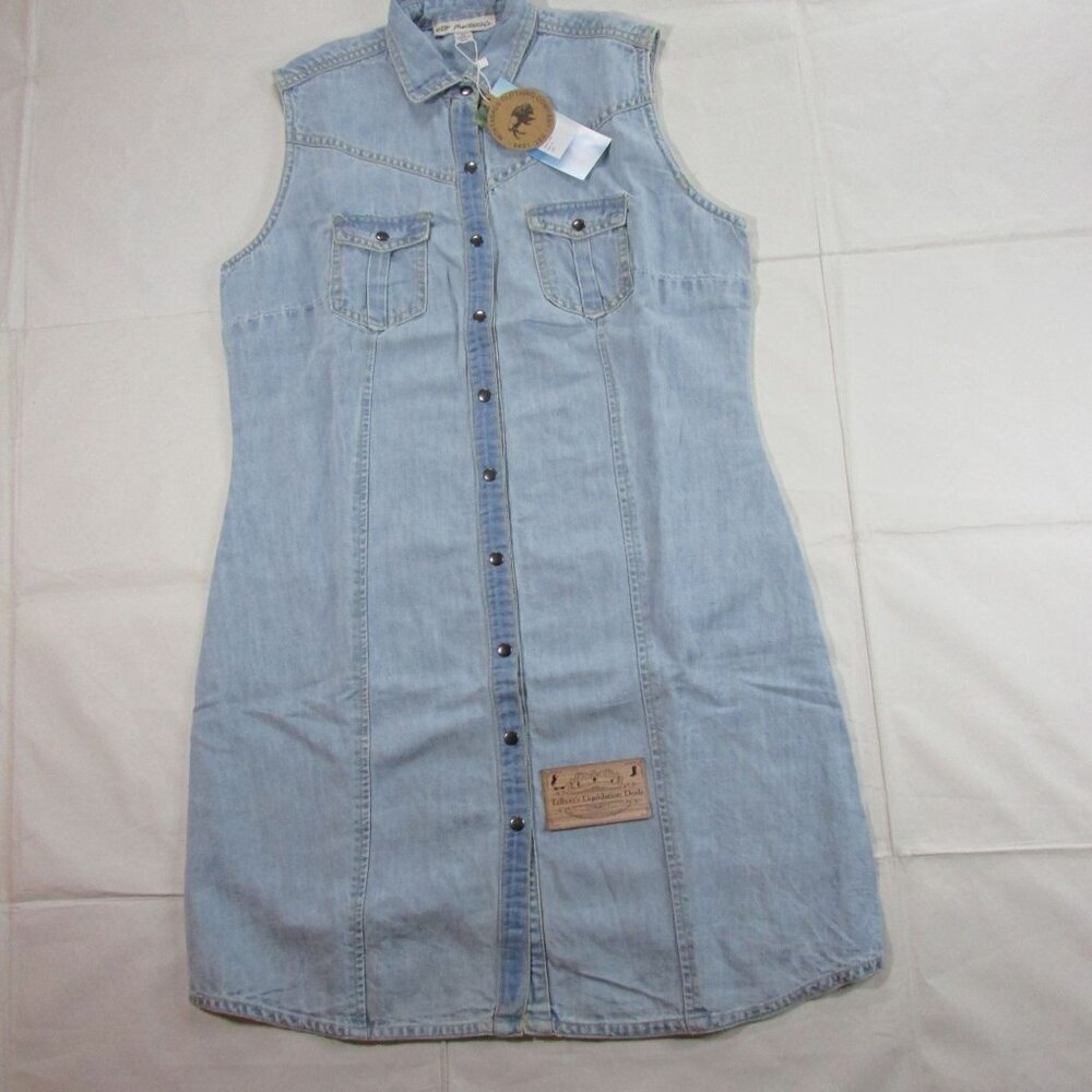 Montana Co Women's MD Sleeveless Snap Denim Dress Light Wash